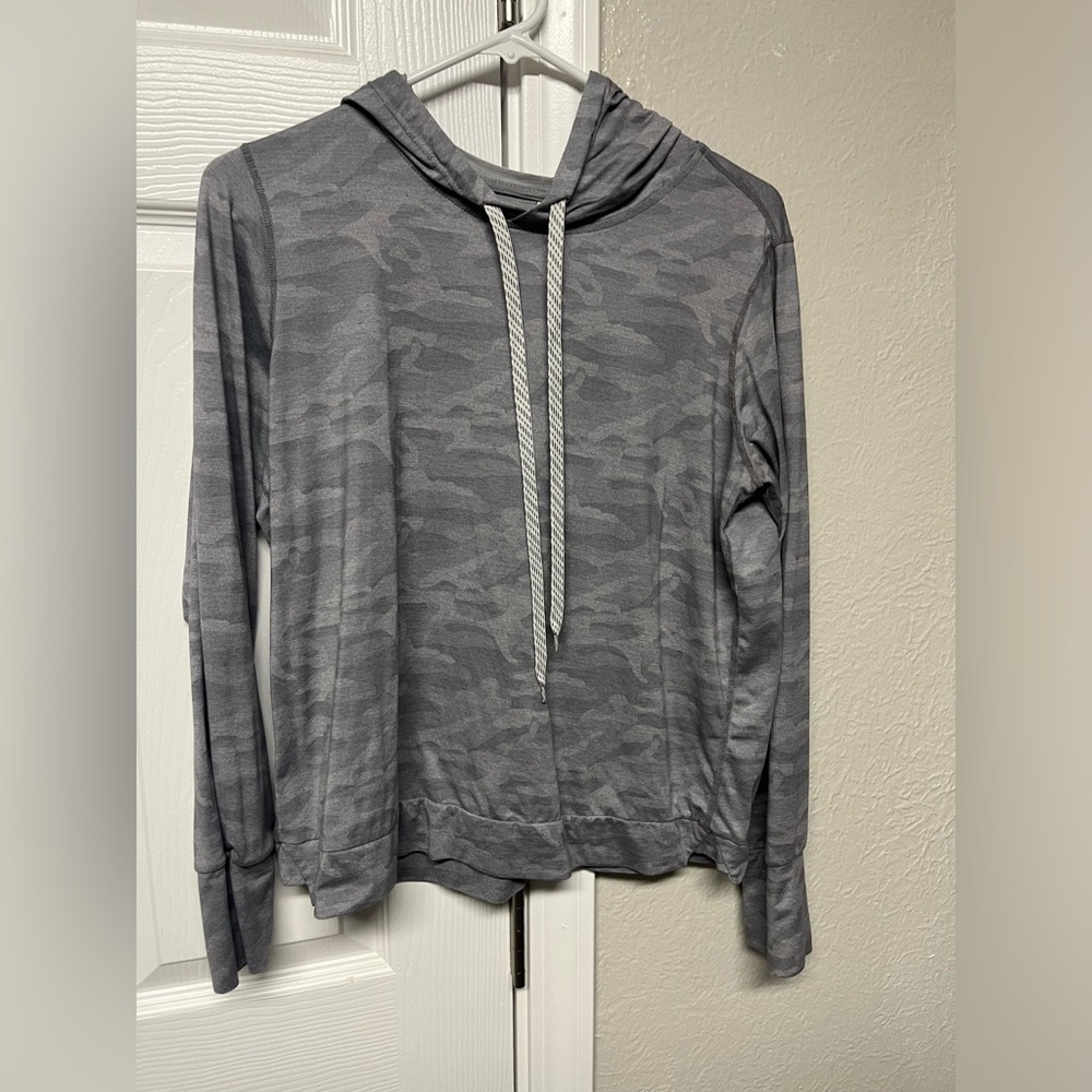 Hoodie camo- thin, soft material.  No tears or stains.